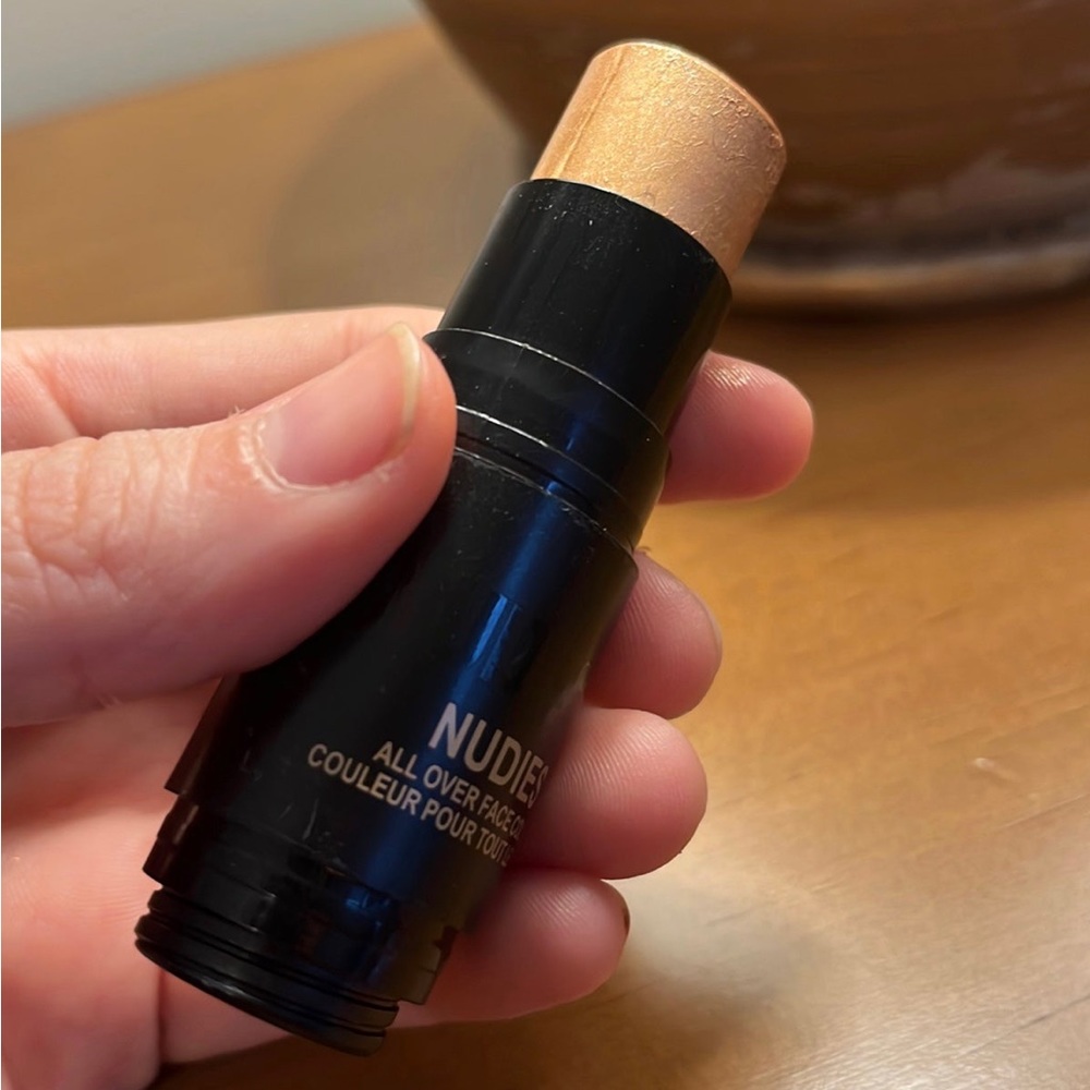 NudeStix “Hey Honey” Highlighter